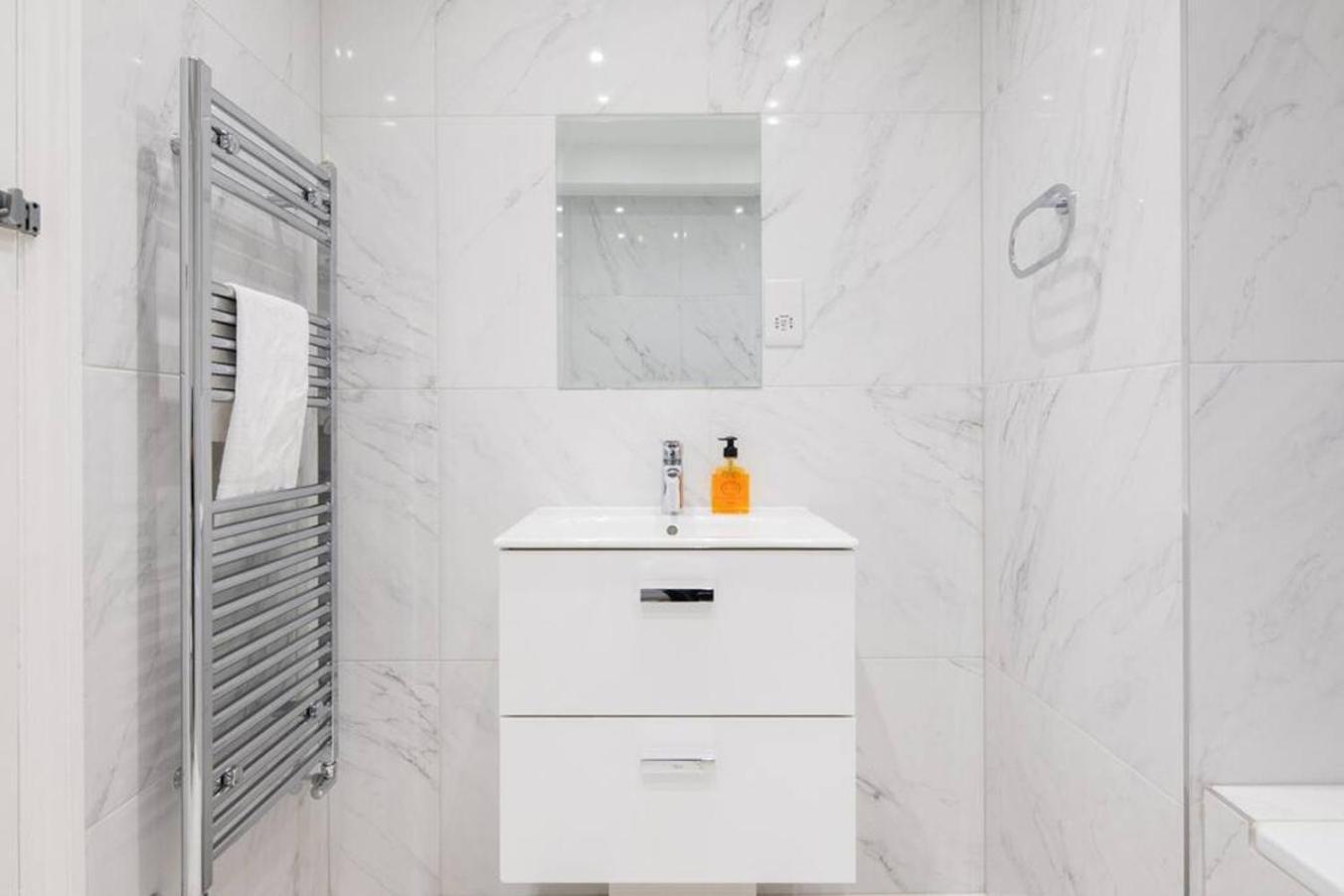 Steps From Hyde Park 2Br 2Bath Sleeps 6 Apartment Лондон Екстериор снимка